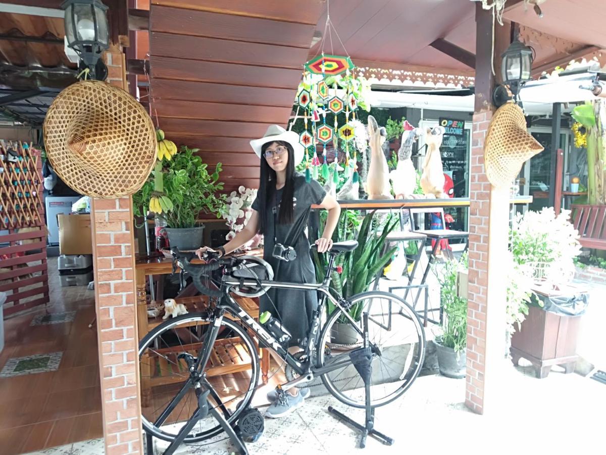 Ruenthip Homestay Bangkok Eksteriør bilde