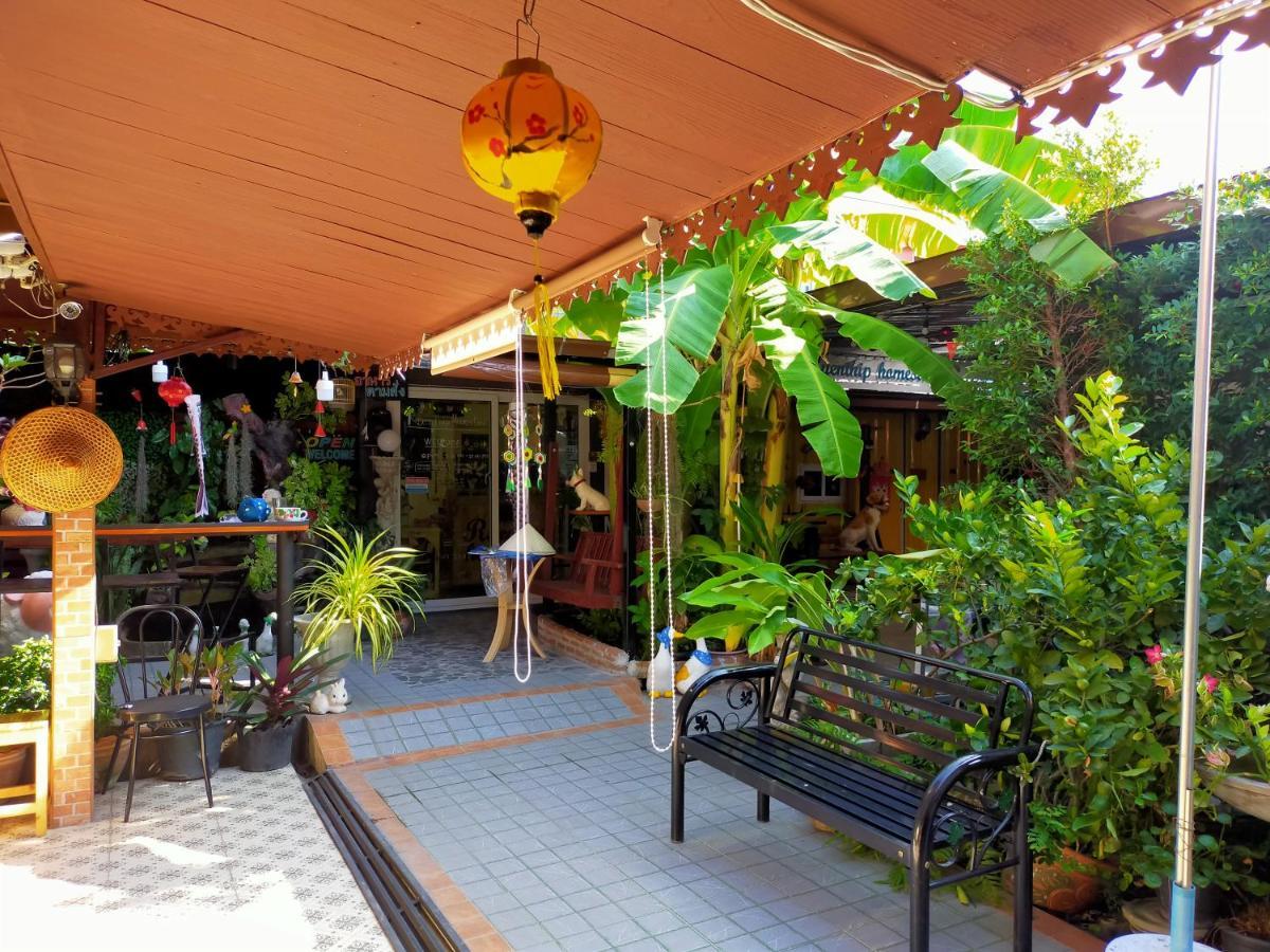 Ruenthip Homestay Bangkok Eksteriør bilde