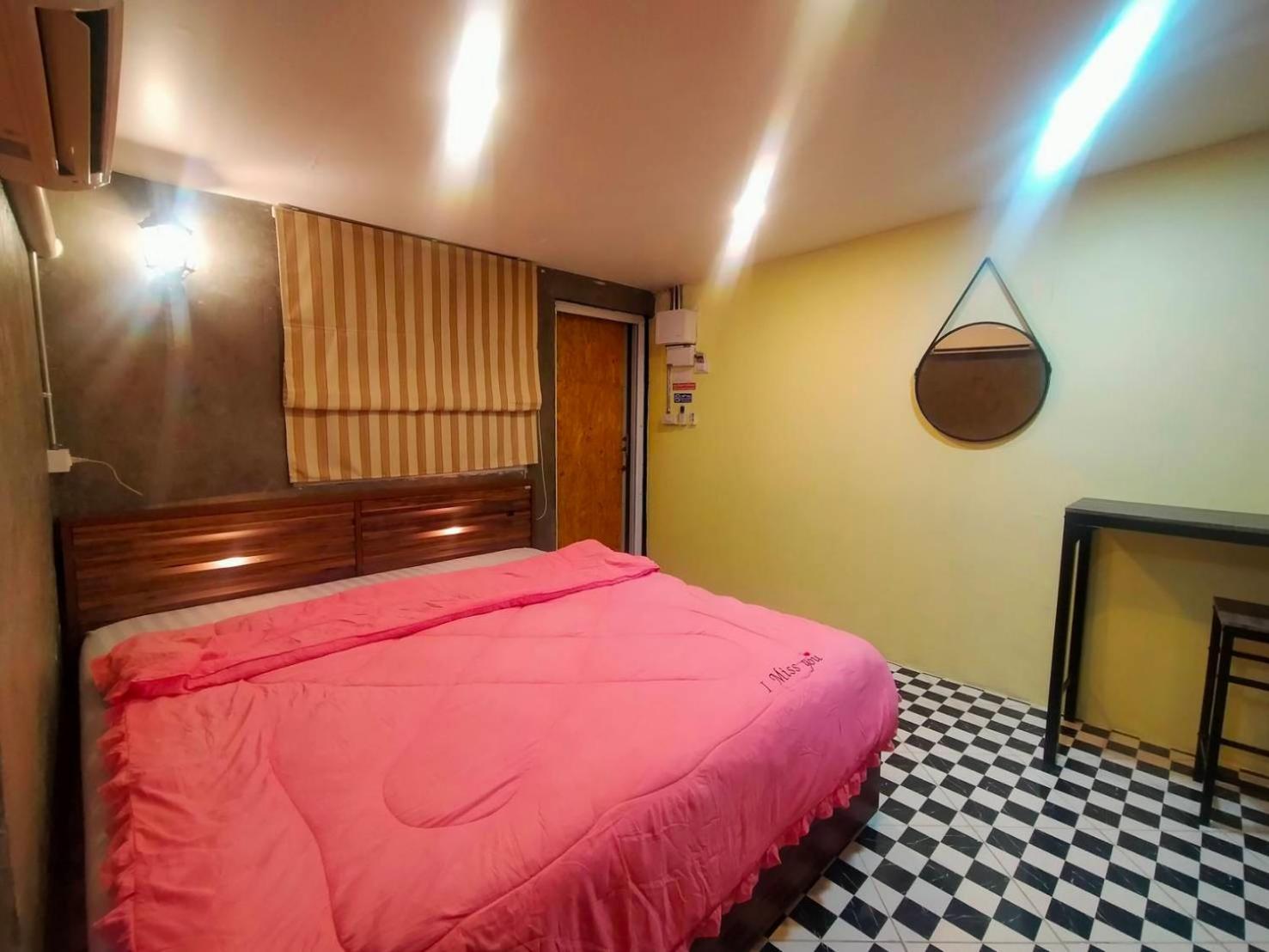 Ruenthip Homestay Bangkok Eksteriør bilde
