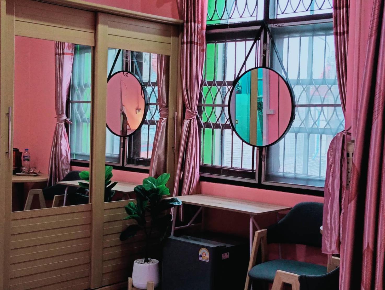 Ruenthip Homestay Bangkok Eksteriør bilde